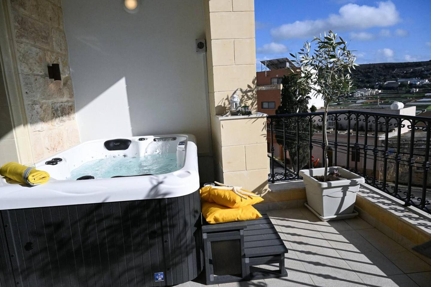 Fl 3 Ta'Lonza Luxury With Hot Tub By Homely Мелліха Екстер'єр фото