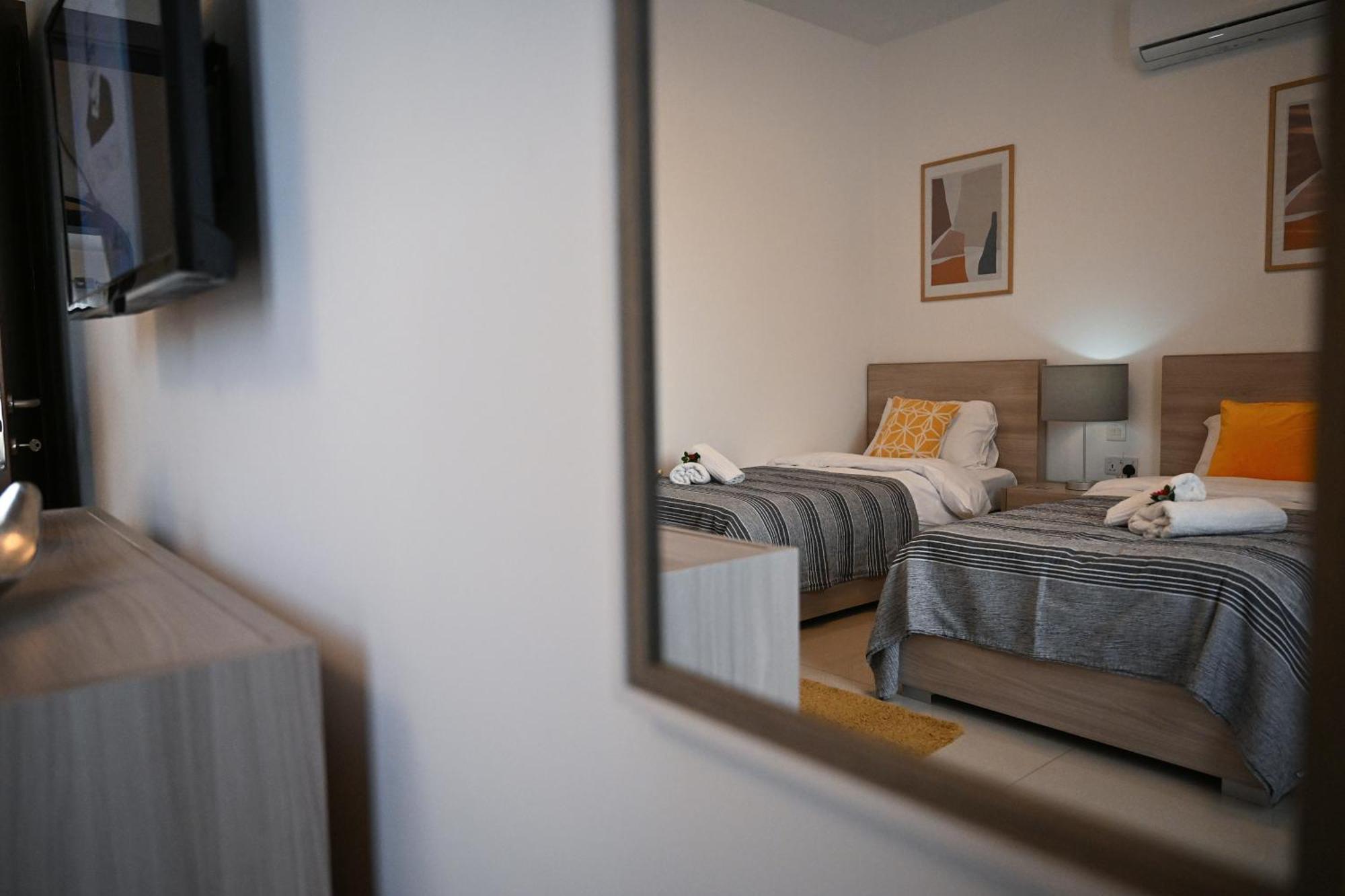 Апартаменти Ta'Lonza Luxury Near Goldenbay With Hot Tub App3 Мелліха Екстер'єр фото